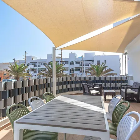 Edificio Gorgona * Corralejo